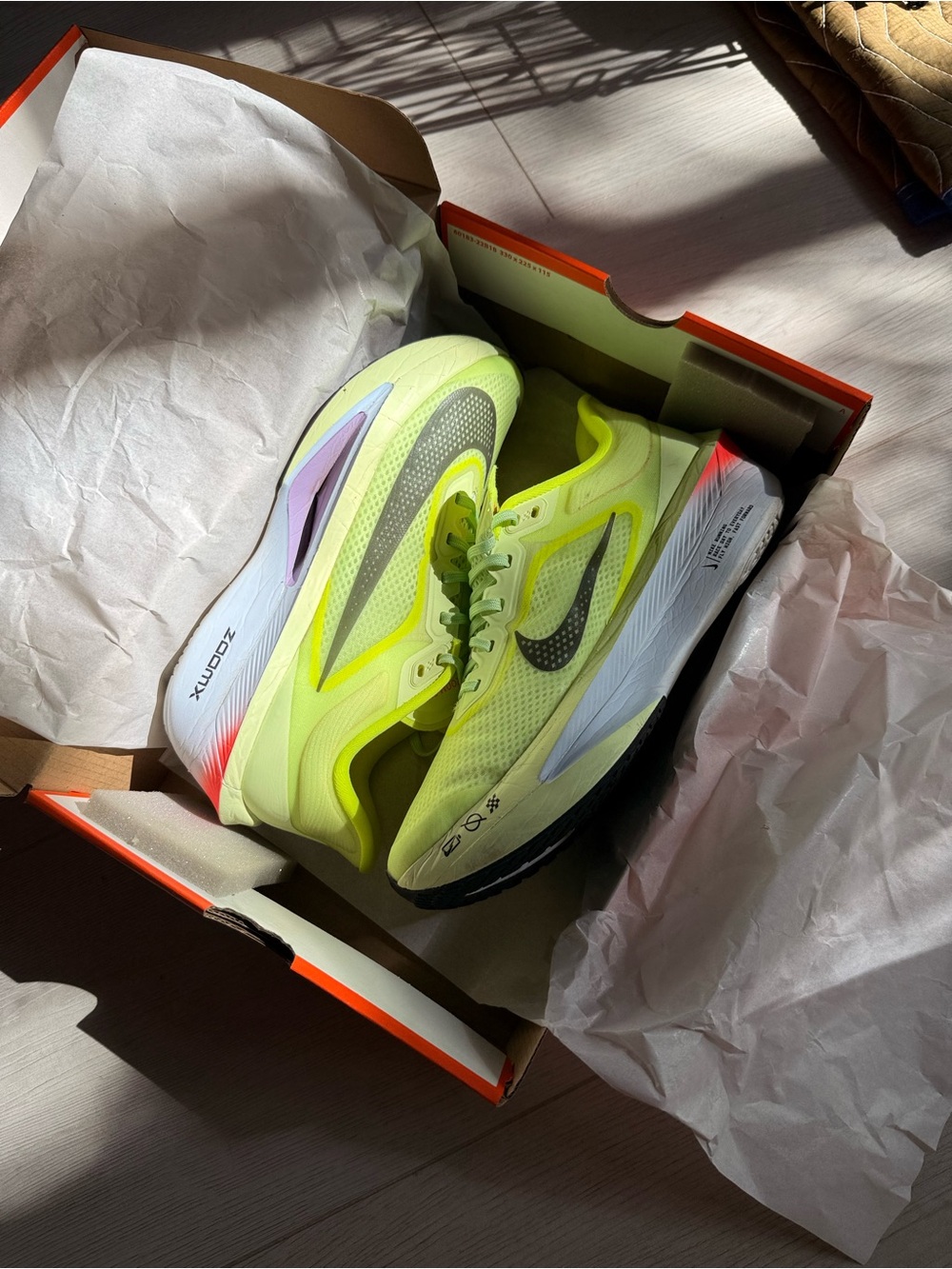 Nike Zoom Fly 6 - Lime Green. Women’s size 10 - Picture 2 of 8